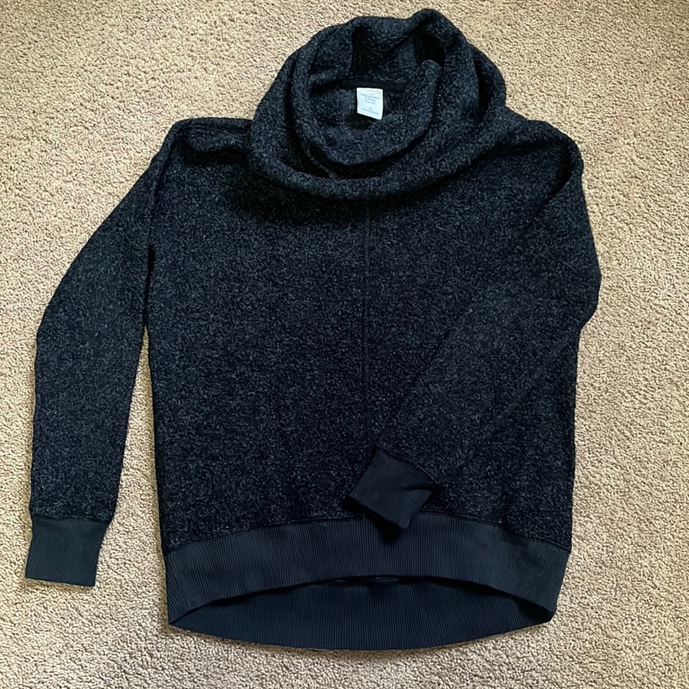 Fitch slouchy sweater size XS